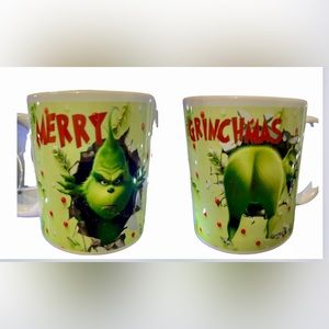 Mr Grinch busting through a wall looking out. Coffee mug 11 oz new